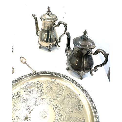 113 - Selection of silver plated items to include a tray etc