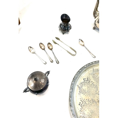 113 - Selection of silver plated items to include a tray etc