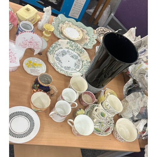 292 - Large selection of miscellaneous includes Jug and bowl, Jugs, wedgwood etc