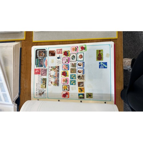 221 - Large stamp collection, 6 full packed albums, British common wealth and world wide