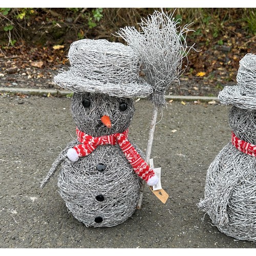 257 - 16 Snowmen floor standing Christmas decorations overall height approximately 16 inches