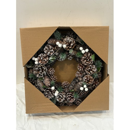 140 - Selection of 12 Wreaths, 36cm with leds, brand new in box, untested