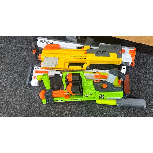 133A - Selection of childrens nurf guns