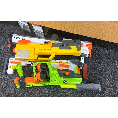 133A - Selection of childrens nurf guns