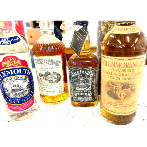 164 - Selection sealed alcohol to include Glenmorangie 10 year old, Jack Daniels, Southern Comfort, Plymou... 