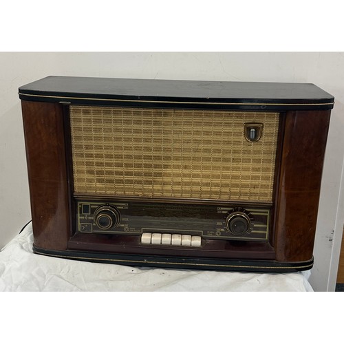 178 - Vintage radio, untested, approximate measurements: Length 25 inches, Height 15 inches, Depth 9 inche... 