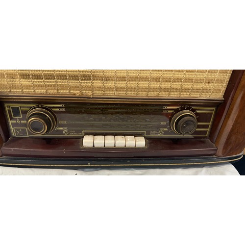 178 - Vintage radio, untested, approximate measurements: Length 25 inches, Height 15 inches, Depth 9 inche... 