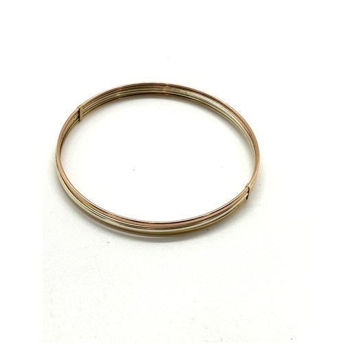 422 - 9ct gold ladies bangle total weight 6grams