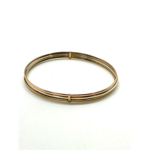 422 - 9ct gold ladies bangle total weight 6grams