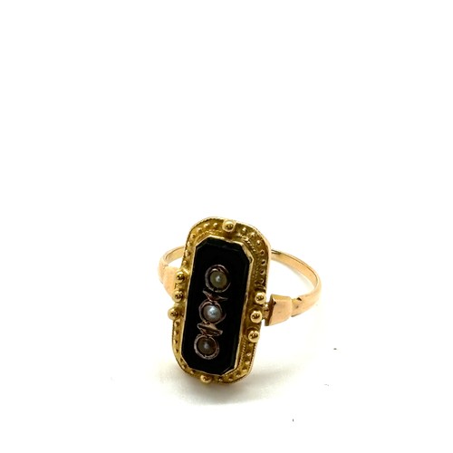 424 - Vintage 9ct gold dress ring, total weight 2.4grams, ring size M