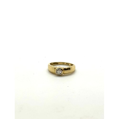 428 - 14ct gold stone set dress ring total weight 2.9 grams, ring size L