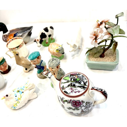 25 - Selection of pottery to include Antique Pekin B & D oriental teapot, makers mark to base, Beswick pi... 