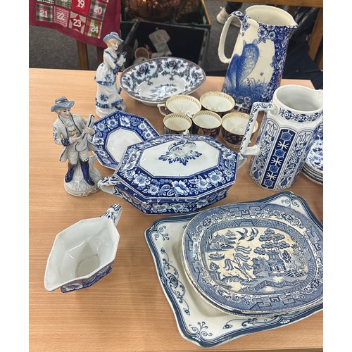 291 - Selection of blue and white pottery spode etc