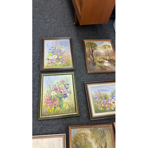 157A - Selection of 7 framed painting and prints depicting flowers largest measures 22 inches by 18 inches