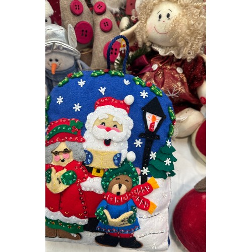 147 - Selection of christmas decorations includes christmas trees, door stops etc