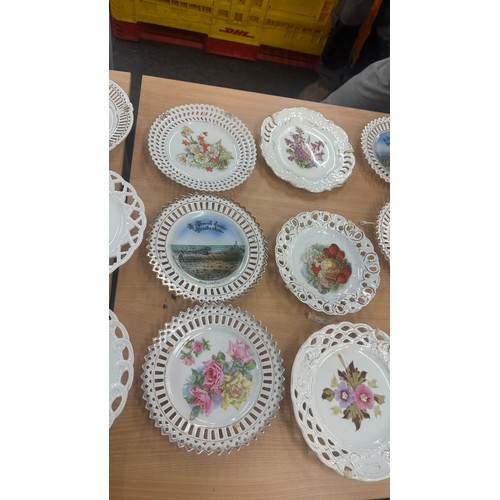 120 - Large selection of assorted ribbon plates