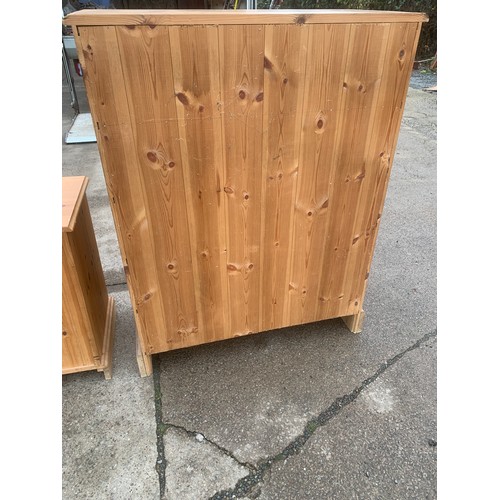 568 - 2 Over 4 pine chest and 3 draw pine bedside table 46 inches tall 36 inches wide 18 inches depth