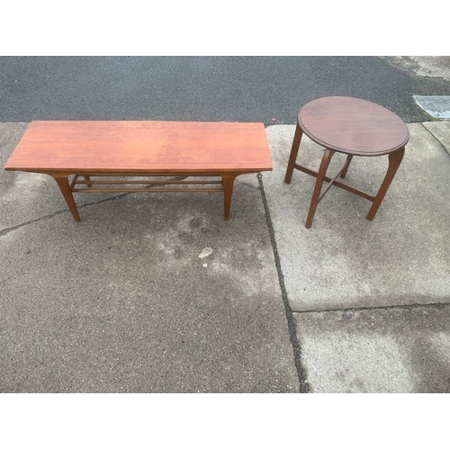 547 - Coffee table and occasional table tallest 21 inches tall