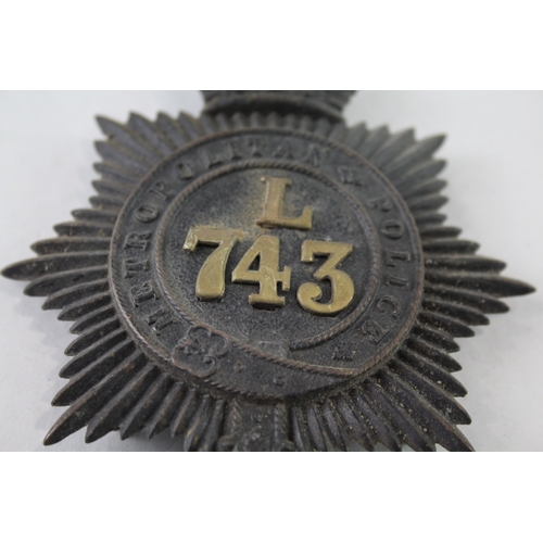 526 - Kings Crown Metropolitan Police L Division Helmet Plate