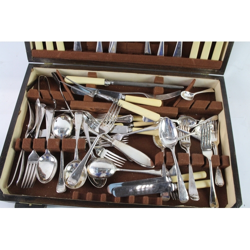 498 - Sheffield Culery Set Silver Plate Vintage w/ Wooden Canteen