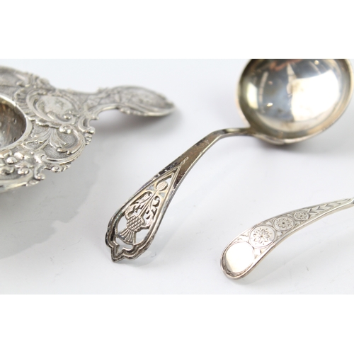 84 - 3 x .830 & .925 sterling silver spoons inc sifter etc