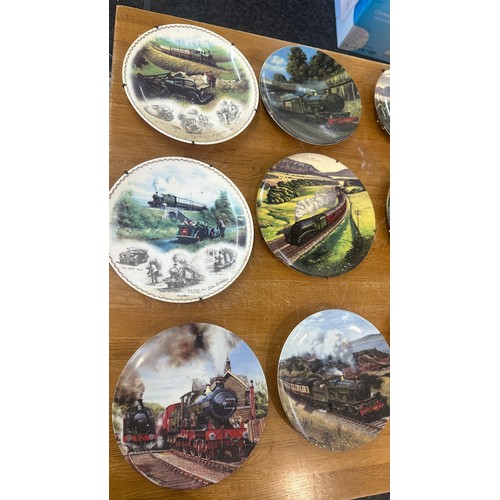 217 - Selection of train collectors plates to include Royal Doulton, Wedgwood etc