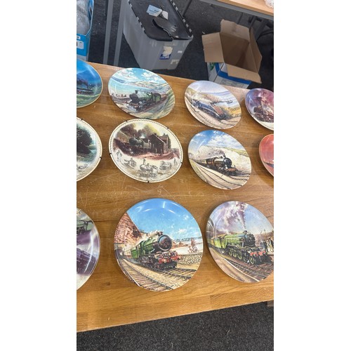 217 - Selection of train collectors plates to include Royal Doulton, Wedgwood etc