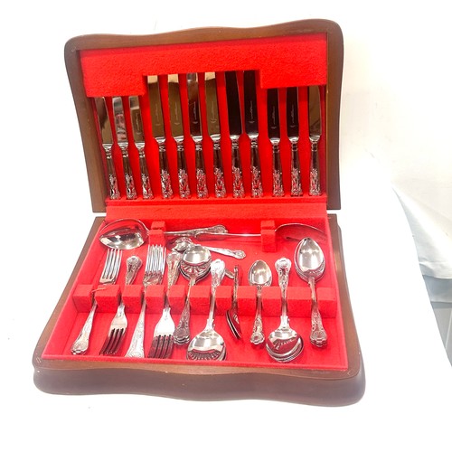 16 - Canteen of cutlery