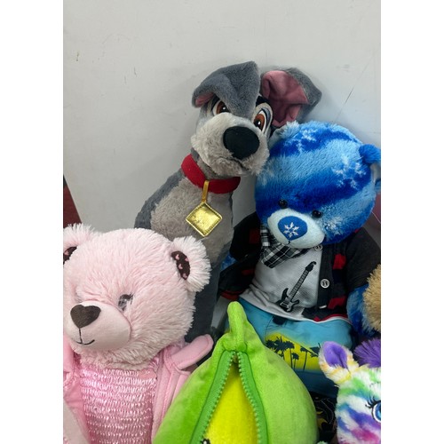 148 - Selection of like new Teddy bears to include build a bear etc