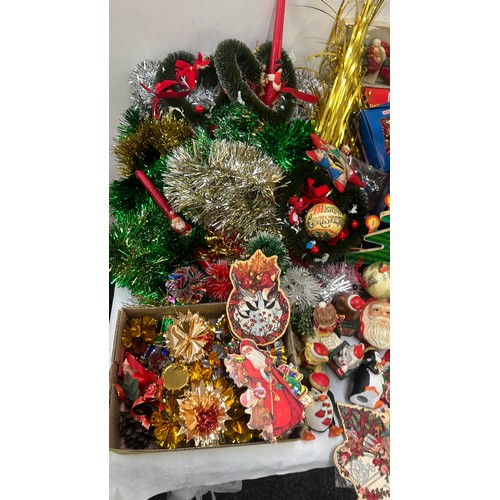 224 - Selection of vintage Christmas decorations to include tinsel, baubles etc