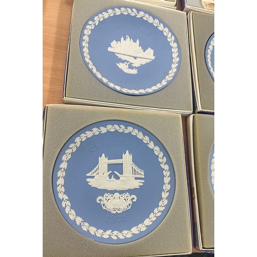 206 - Selection of boxed Wedgwood collectors plates