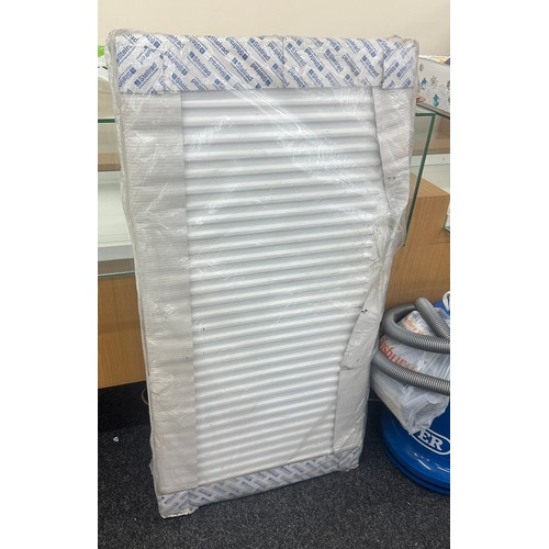 563 - Sealed radiator - untested