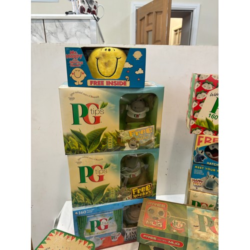 172 - Selection of vintage boxed advertising items includes PG tips, Bisto etc