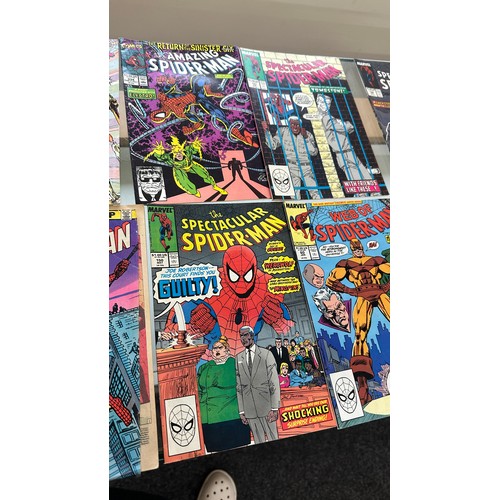 8 - Selection of Marvel Spiderman comics dated from the 80s/90s to include ' The Spectacular Spider-Man ... 