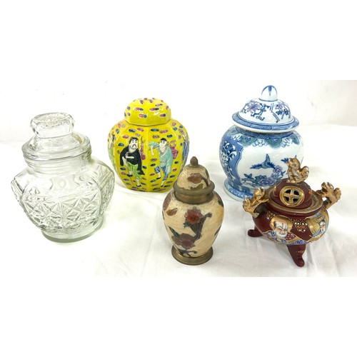 116 - Selection of lidded ginger jars to include 2 oriental designs, Potpourri vase etc