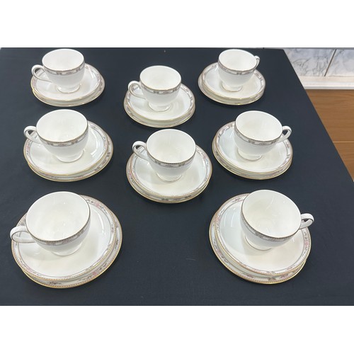 80 - 8 vintage Wedgwood trio sets to include cup, saucer and and sandwich plate