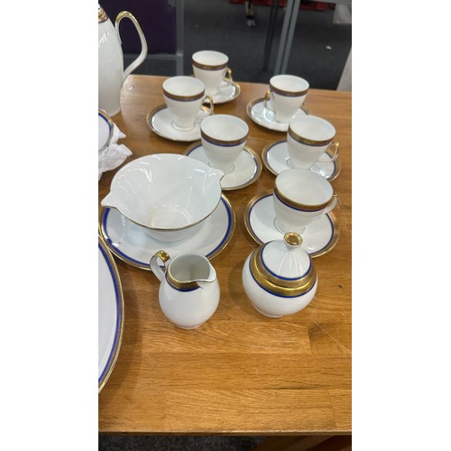 246 - Vintage Melitta tea/dinner service to include cups, saucers, milk jugs, serving bowl, plates etc