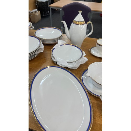 246 - Vintage Melitta tea/dinner service to include cups, saucers, milk jugs, serving bowl, plates etc