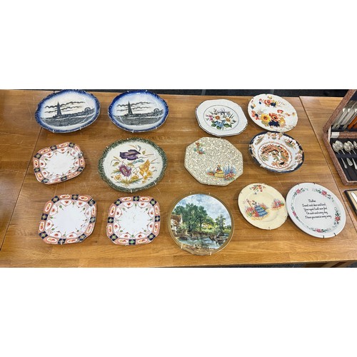 67 - Selection of vintage collectors plates