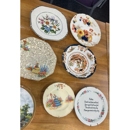 67 - Selection of vintage collectors plates