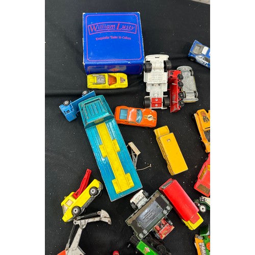 525 - Selection of die cast cars