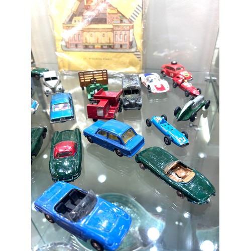 82 - Large selection of assorted vintage and later dinky and corgi cars