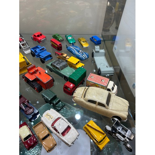 97 - Large selection of vintage and later diecast cars includes Matchbox etc