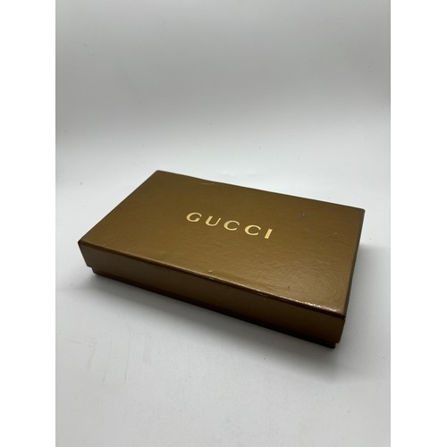 435 - Vintage boxed Gucci Womens Wallet a9643