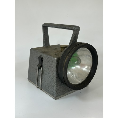 92 - Vintage NRS british railways signal lamp