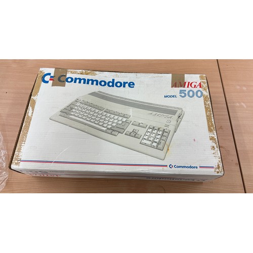 233 - Vintage original boxed Commodore Amiga model 500 - untested