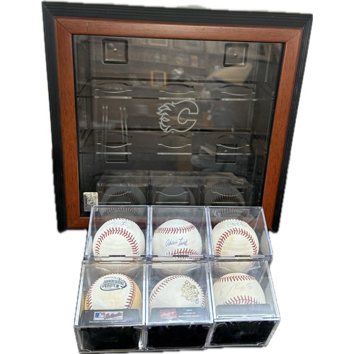 534 - Selection of 6 collectable baseballs all within individual cases, 4 of which ware autographed, names... 