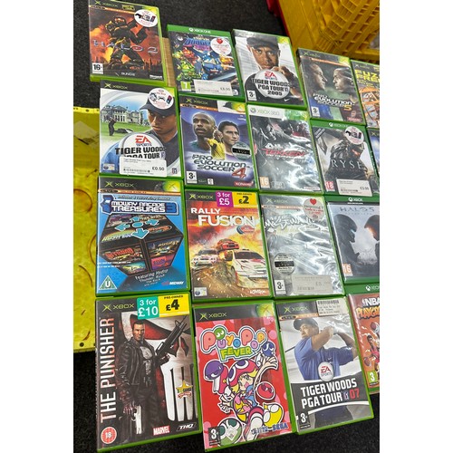 255 - Selection of assorted XBOX and play station games to include Call of Duty, Wreckfest, Rally Fusion e... 