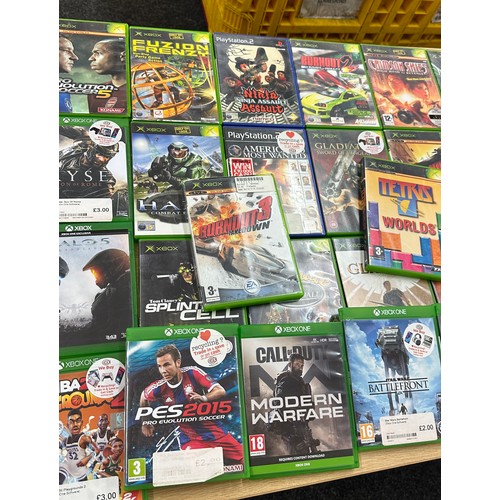 255 - Selection of assorted XBOX and play station games to include Call of Duty, Wreckfest, Rally Fusion e... 