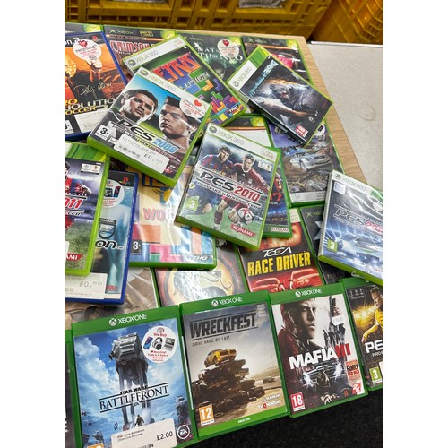 255 - Selection of assorted XBOX and play station games to include Call of Duty, Wreckfest, Rally Fusion e... 